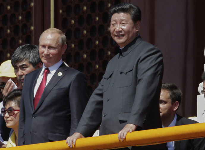 Vladimir Putin e Xi Jinping (AP)