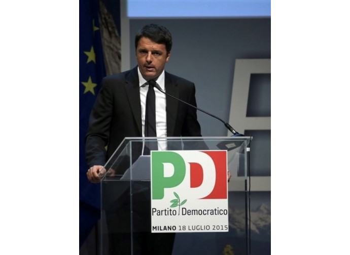Matteo Renzi all'assemblea nazionale del Pd a Milano