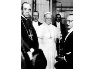 Radio Vaticana, da 80 anni
la voce del Papa