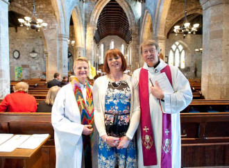 Un nuovo battesimo per i trans, le follie anglicane