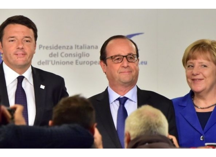 Da sinistra: Renzi, Hollande e Merkel