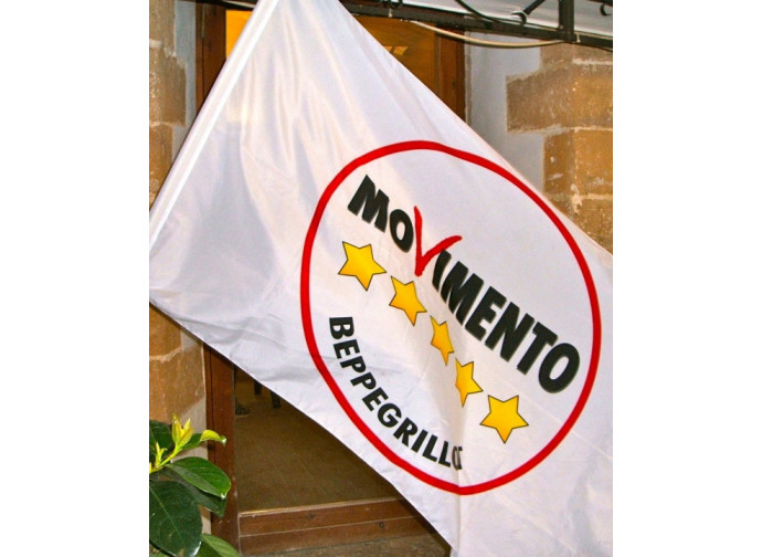 La bandiera del Movimento 5 Stelle