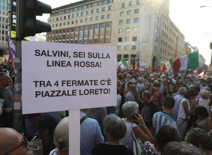 Altre manifestazioni contro Salvini, con minacce esplicite
