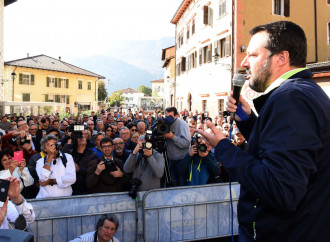 Salvini e Di Maio litigano. Spread a cinque stelle