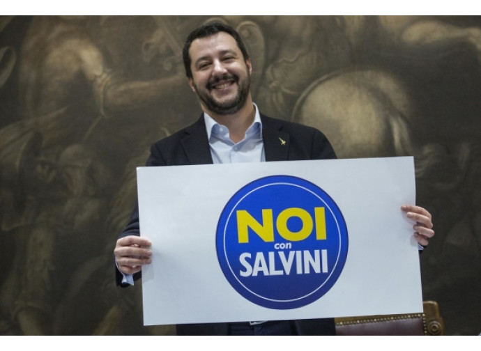 Salvini e il logo di Ncs