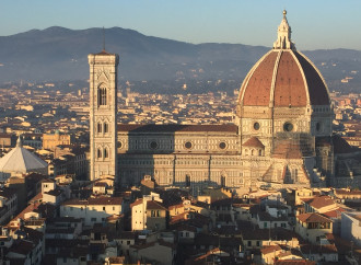Cambio della guardia sotto la cupola del Brunelleschi