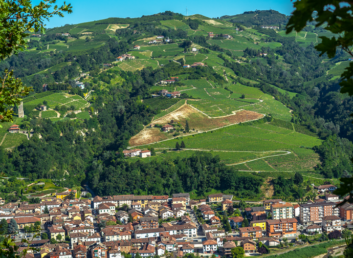 Santo Stefano Belbo (dal sito del Comune, visitsantostefanobelbo.it)