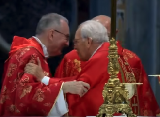 Re a Parolin: «Auguri doppi»