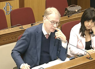 «Vaccini e obbligo, Speranza e il Governo mentirono agli italiani»