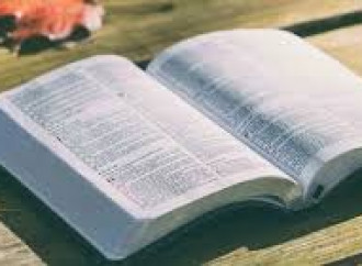 I violenti contenuti di Bibbia e Vangeli allarmano un ateneo britannico