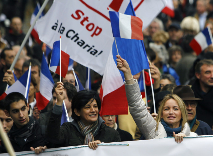 Francia, manifestazione contro la Sharia