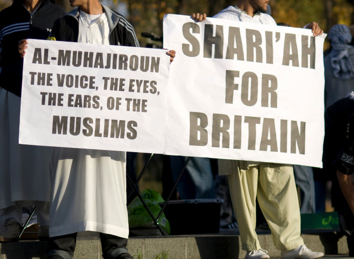 Manifestazione per l'imposizione della sharia nel Regno Unito