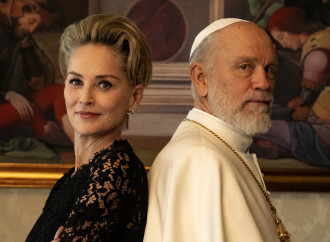 The New Pope: Sharon Stone chiede al Papa di aprirsi alle "nozze" gay