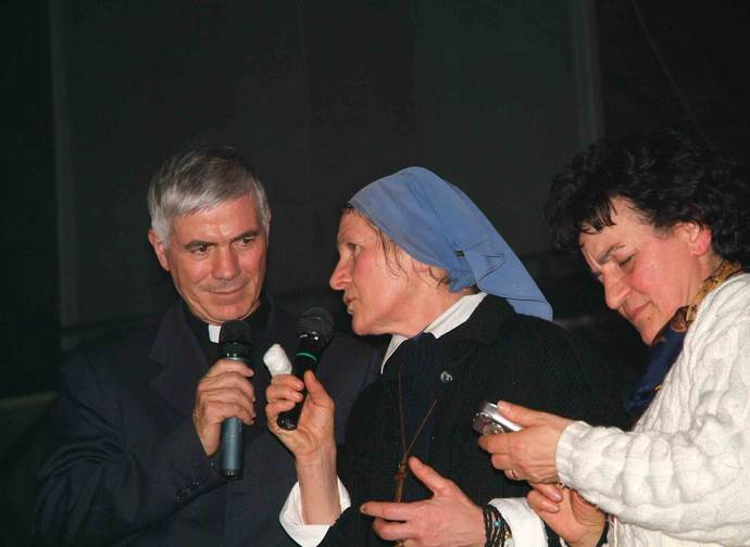 Monsignor D'Ercole con suor Rosalina