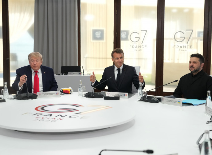 Trump, Macron, Zelensky al G7 (AP)