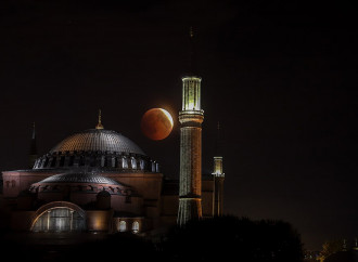 Primi danni a Santa Sofia trasformata in moschea da Erdogan