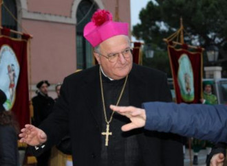 Sospeso il don alle "nozze" gay, c'è un vescovo a Civita