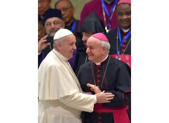Papa Francesco con mons Paglia