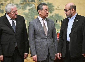 Wang Yi con i rappresentanti di Fatah e Hamas