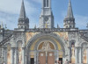 Lavori in corso a Lourdes, arriva il Papa e scompare Rupnik