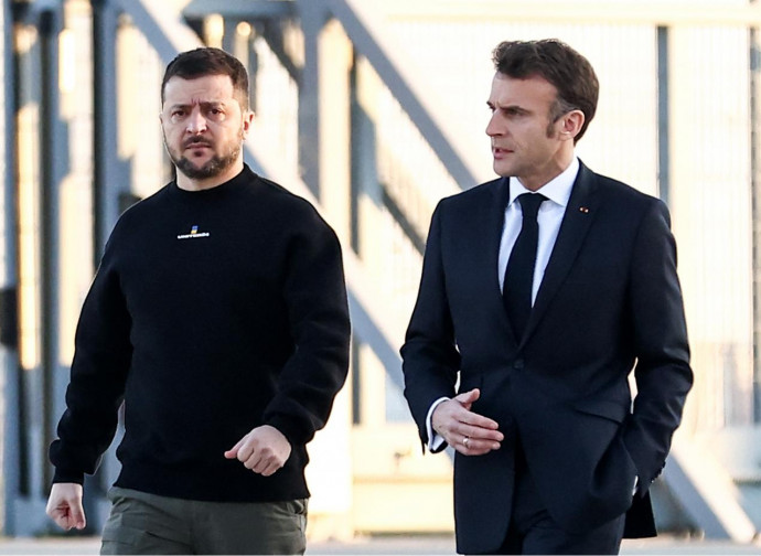 Volodymyr Zelensky ed Emmanuel Macron